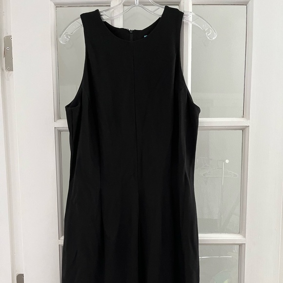 J. McLaughlin Dresses & Skirts - J. McLaughlin Black Midi Dress